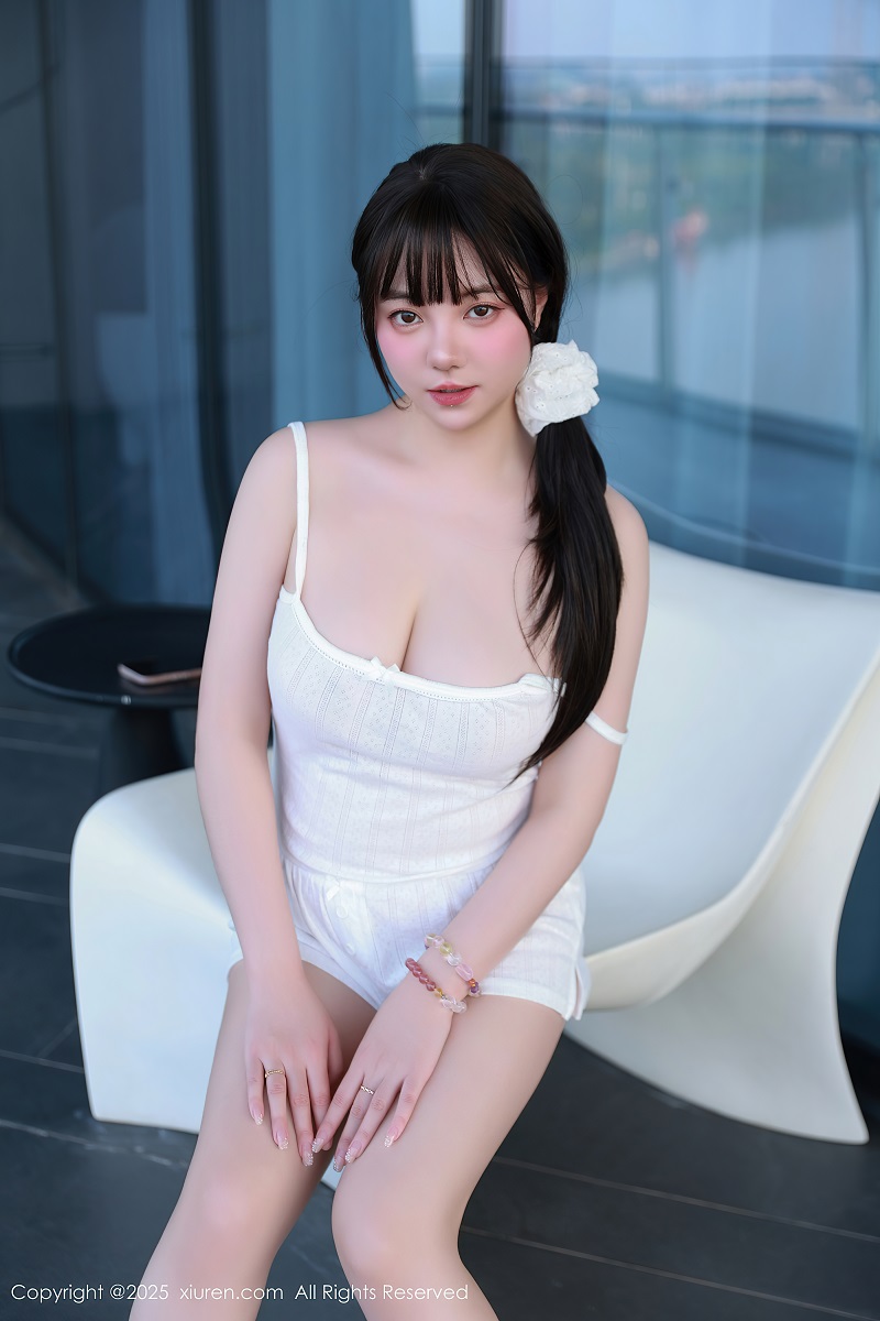 [XIUREN秀人网] 2025.10.09 NO.10841 软情 性感白色吊带