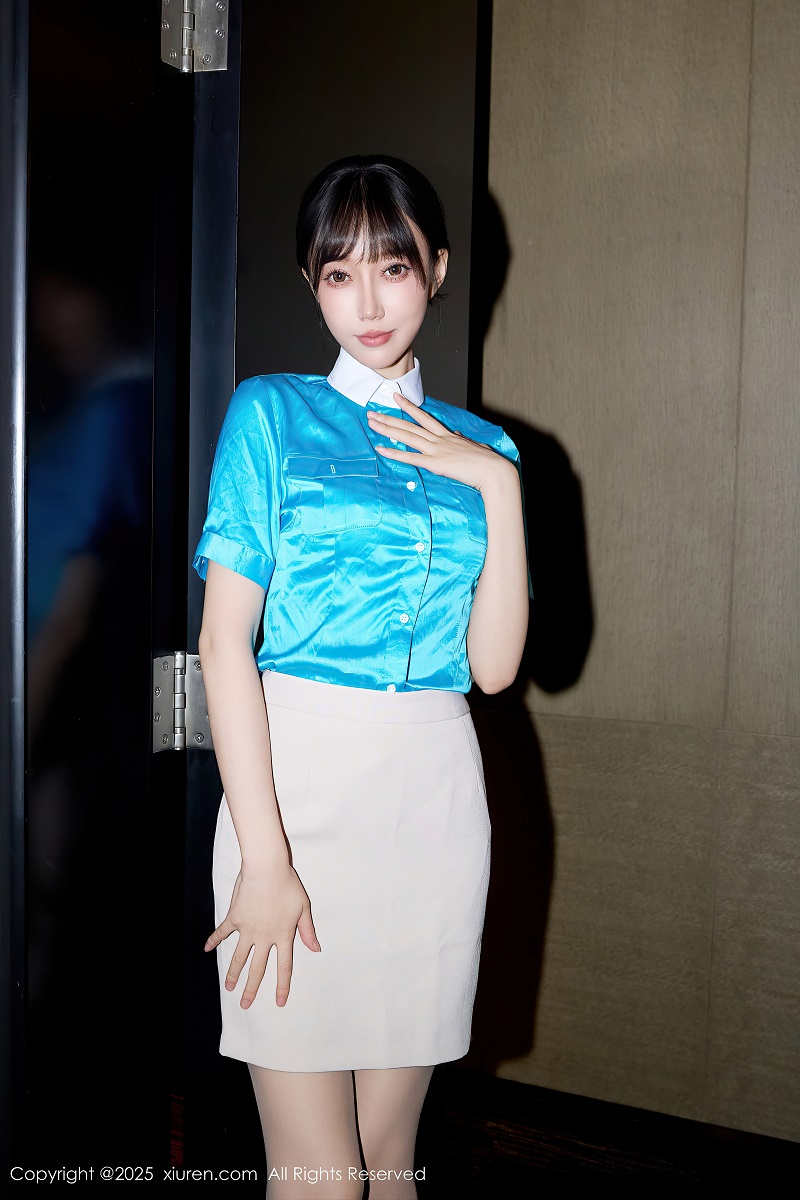 [XIUREN秀人网] 2025.10.27 NO.10914 玥儿玥er 性感空姐制服诱惑