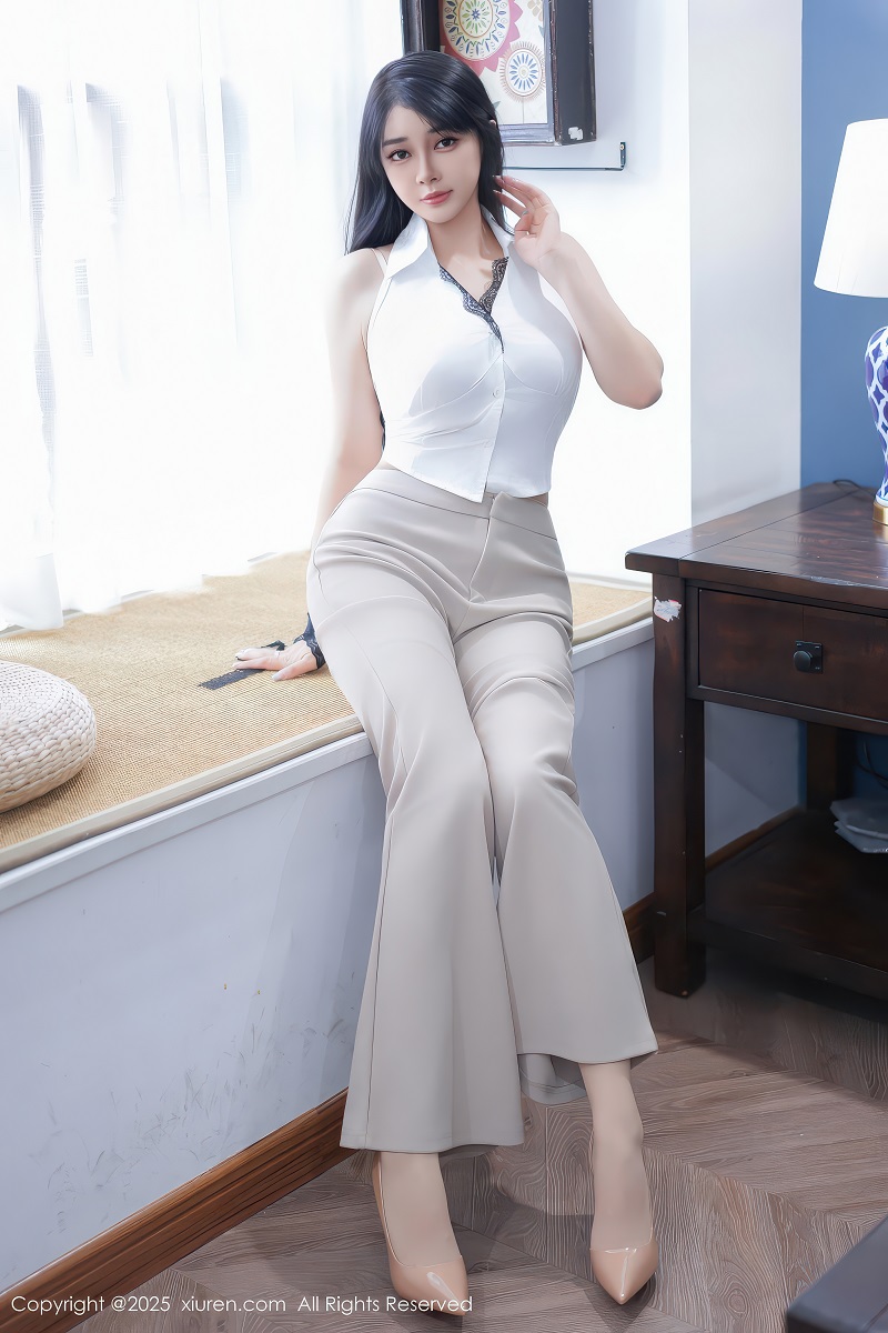 [XIUREN秀人网] 2025.11.27 NO.11038 凯竹法师～ 浅色内衣